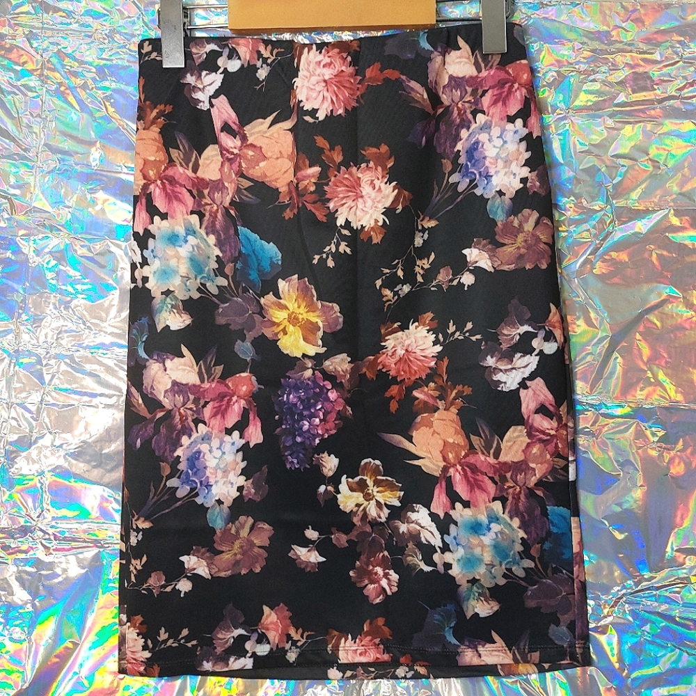 Carmen Marc Valvo Floral Skirt